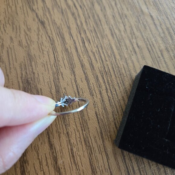 Zales 10k diamond white gold ring - Picture 8 of 17